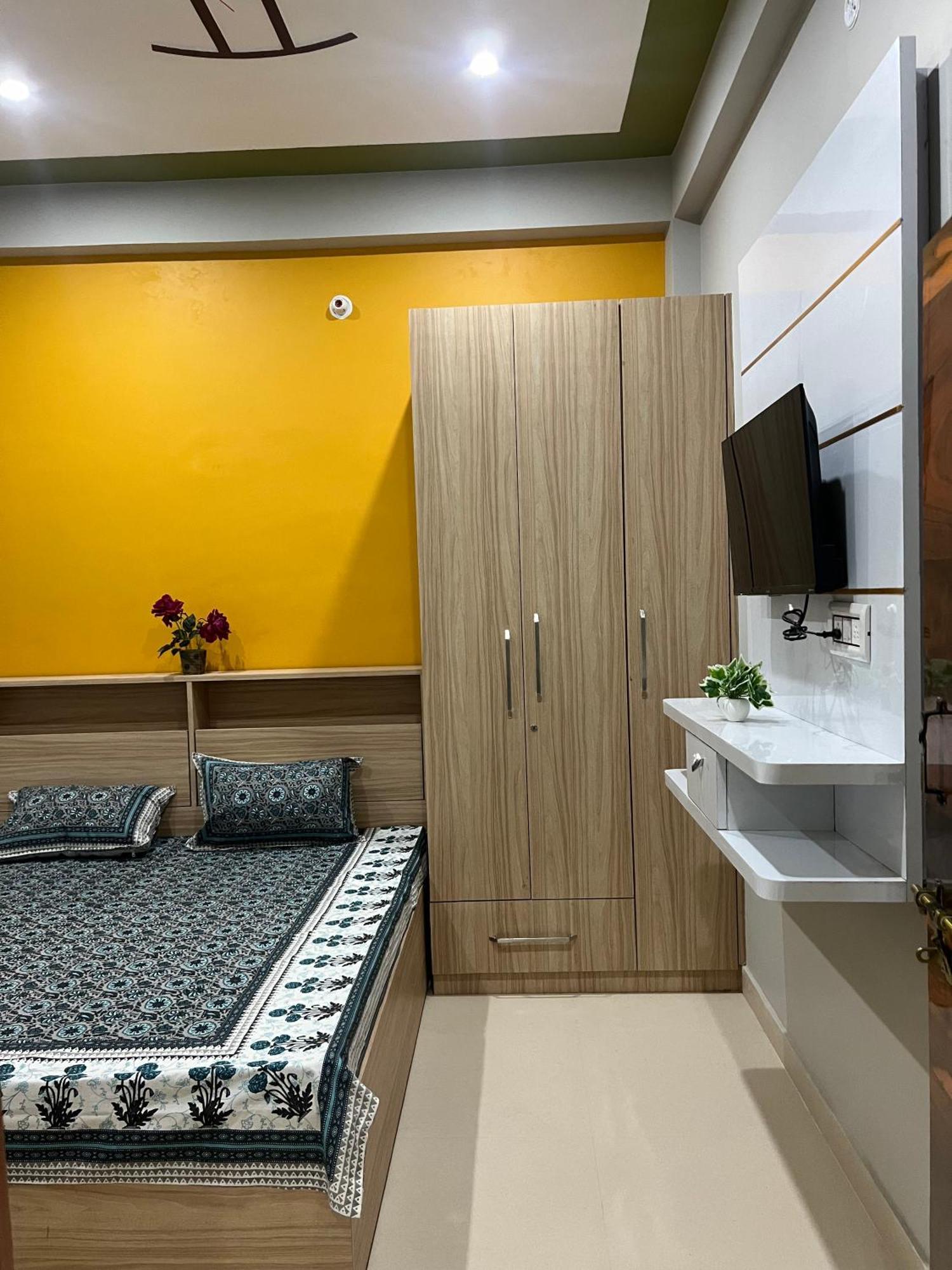 Sg Home Stay Ayodhya Exterior foto